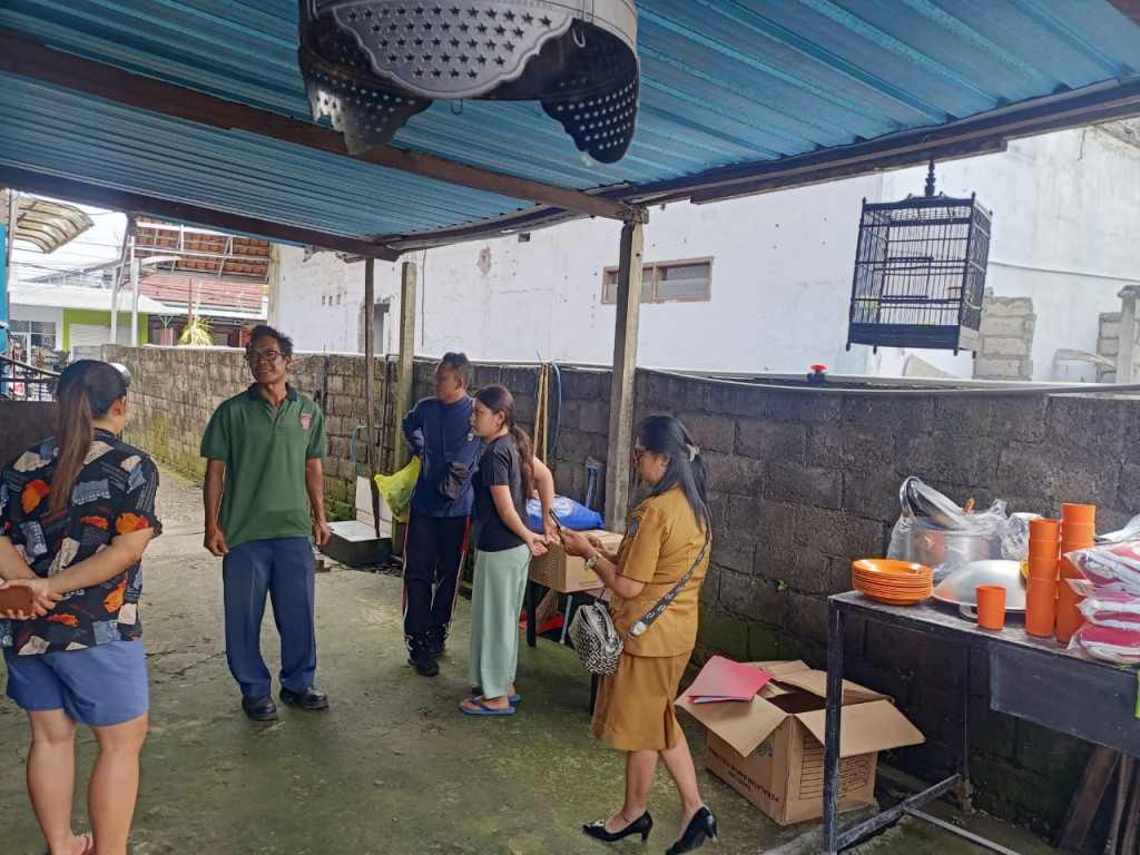 Dinsos Badung Beri Bantuan Kepada Korban Kebakaran